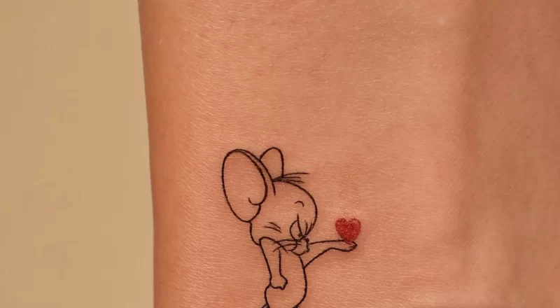 fine line tattoo ageing